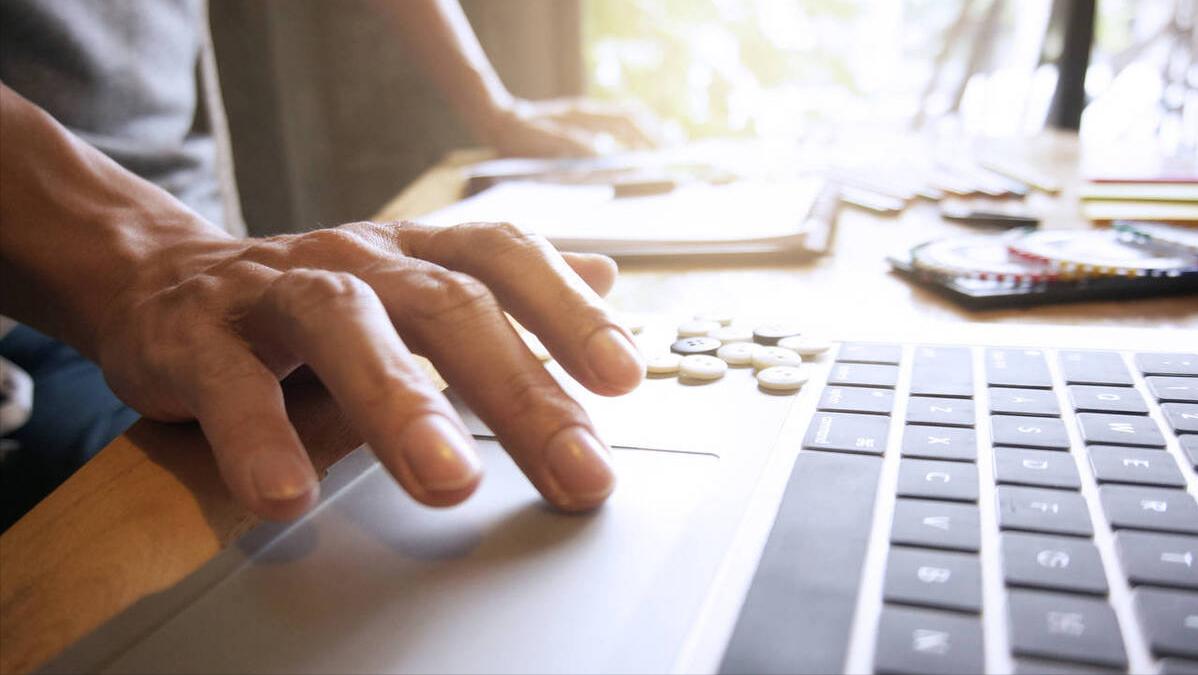 中专毕业意味着前途暗淡?人生的关键不在于学历,而在于选择