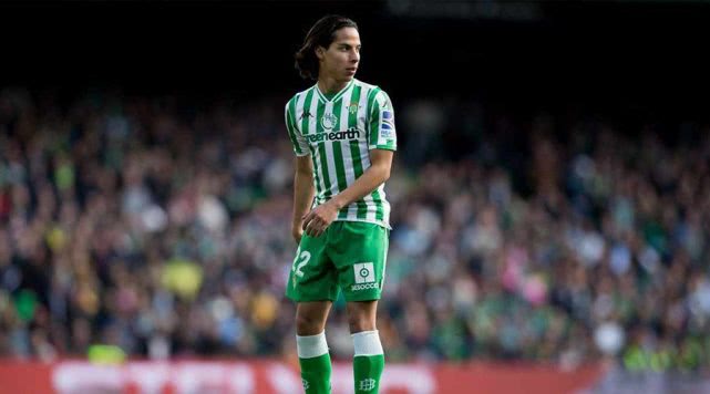 梅西是哪个国家足球巨星,足球人物梅西