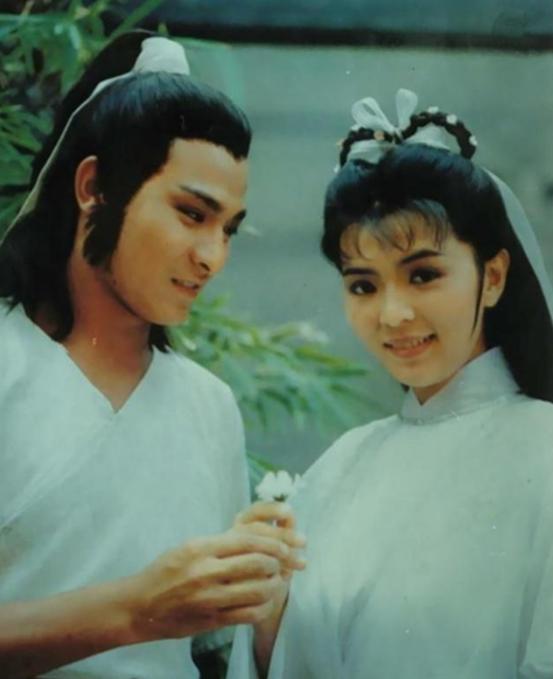 “天王”刘德华：经历了3段感情，最后为何选择朱丽倩？