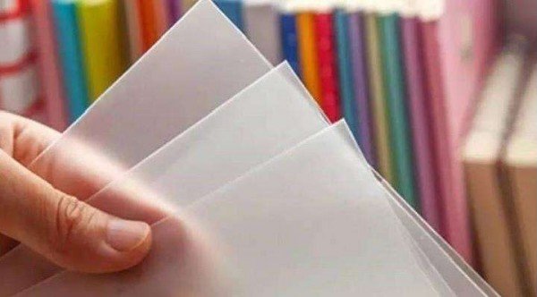 包书皮是对开学最大的仪式感,开学第一天给孩子包书皮