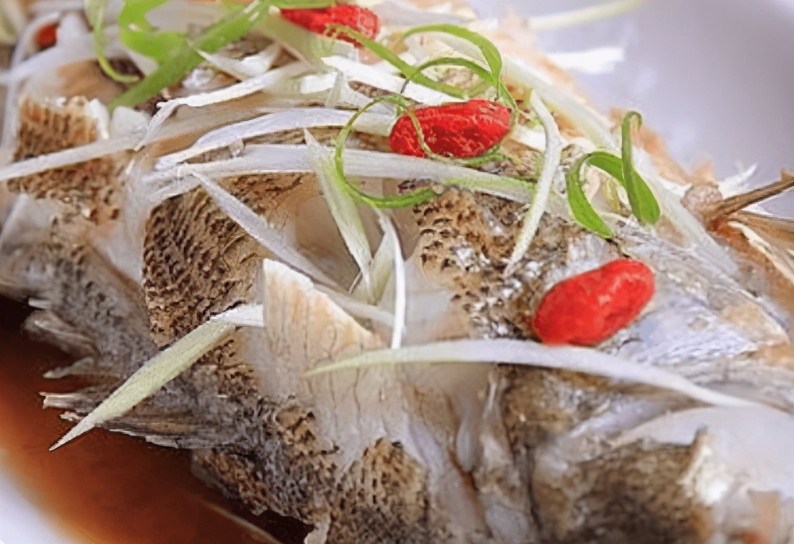 三文鱼新冠病毒官方辟谣,得新冠病毒能吃三文鱼吗