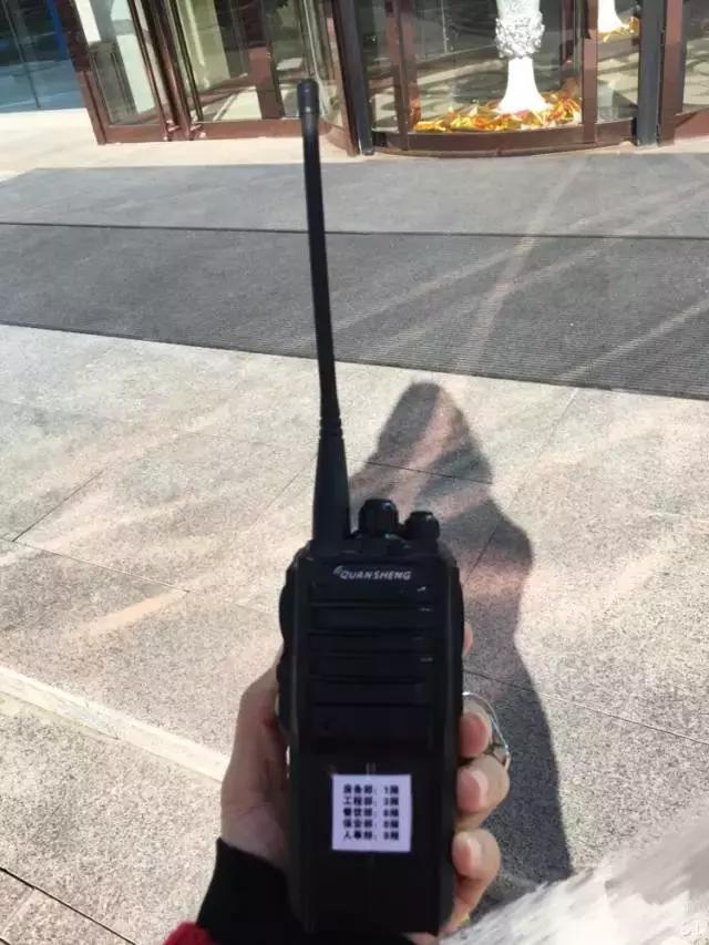 一台对讲机，年入40万，他是怎么做到的？