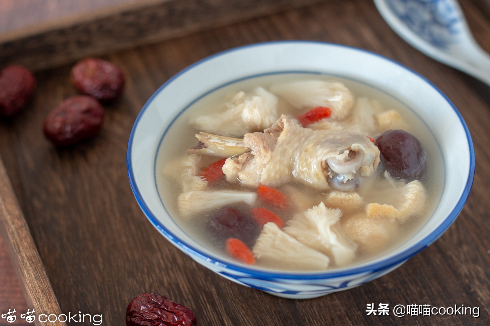 干猴头菇煲鸡汤最简单做法,百吃不腻的猴头菇鸡汤教程