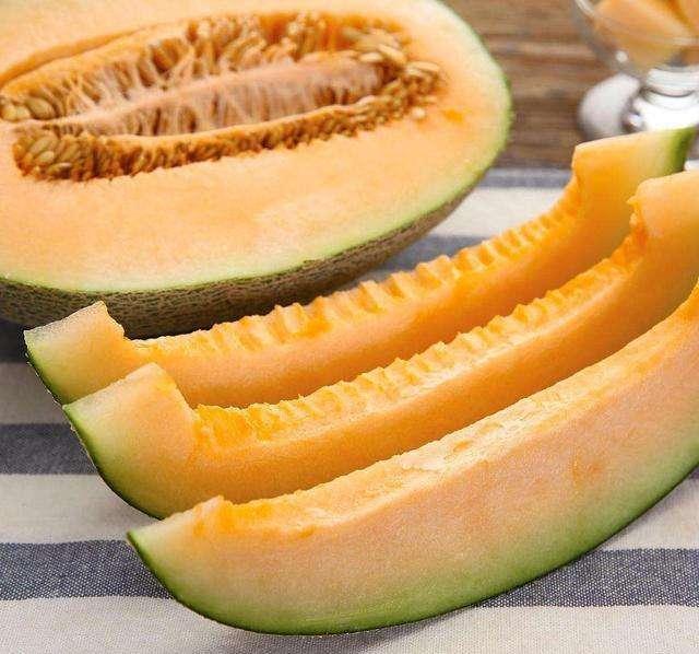 3首消暑古诗词，文采飞扬意境美，带来一阵清凉舒心