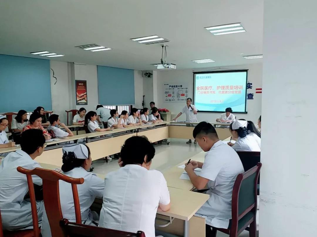 2023年年轻人什么职业稳定吃香,适合45岁改行的5个职业推荐