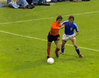 足球十大最强招牌动作,足球球星进球后的招牌动作