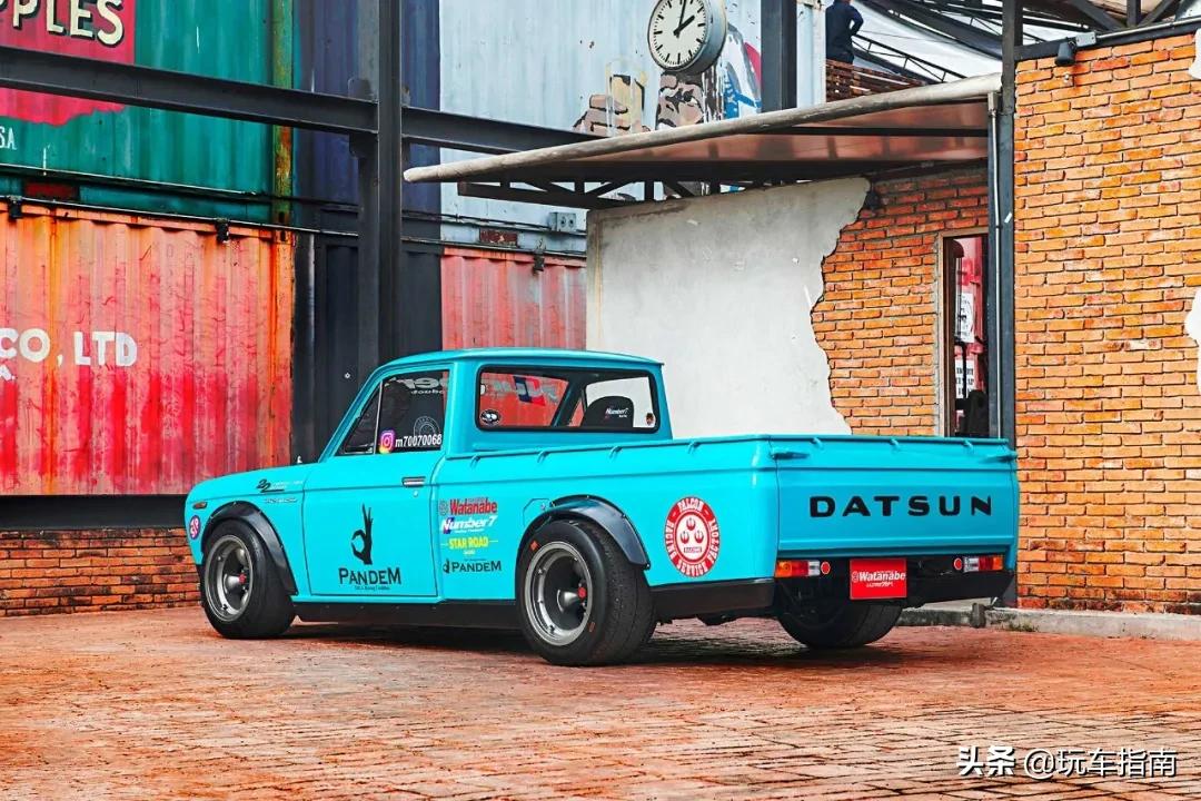 d-max皮卡改装泰国,一辆皮卡车改装成了一辆豪华房车