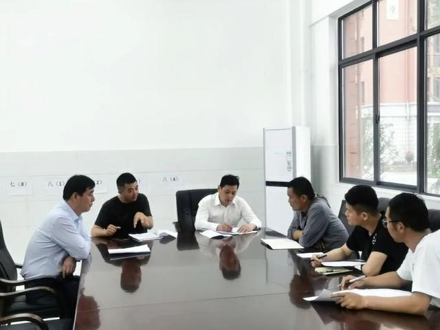 展体育风采,展风采促交流共成长