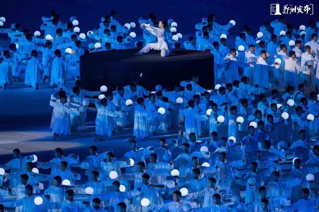 郑州奥体中心震撼场面,郑州奥体中心晚上视频