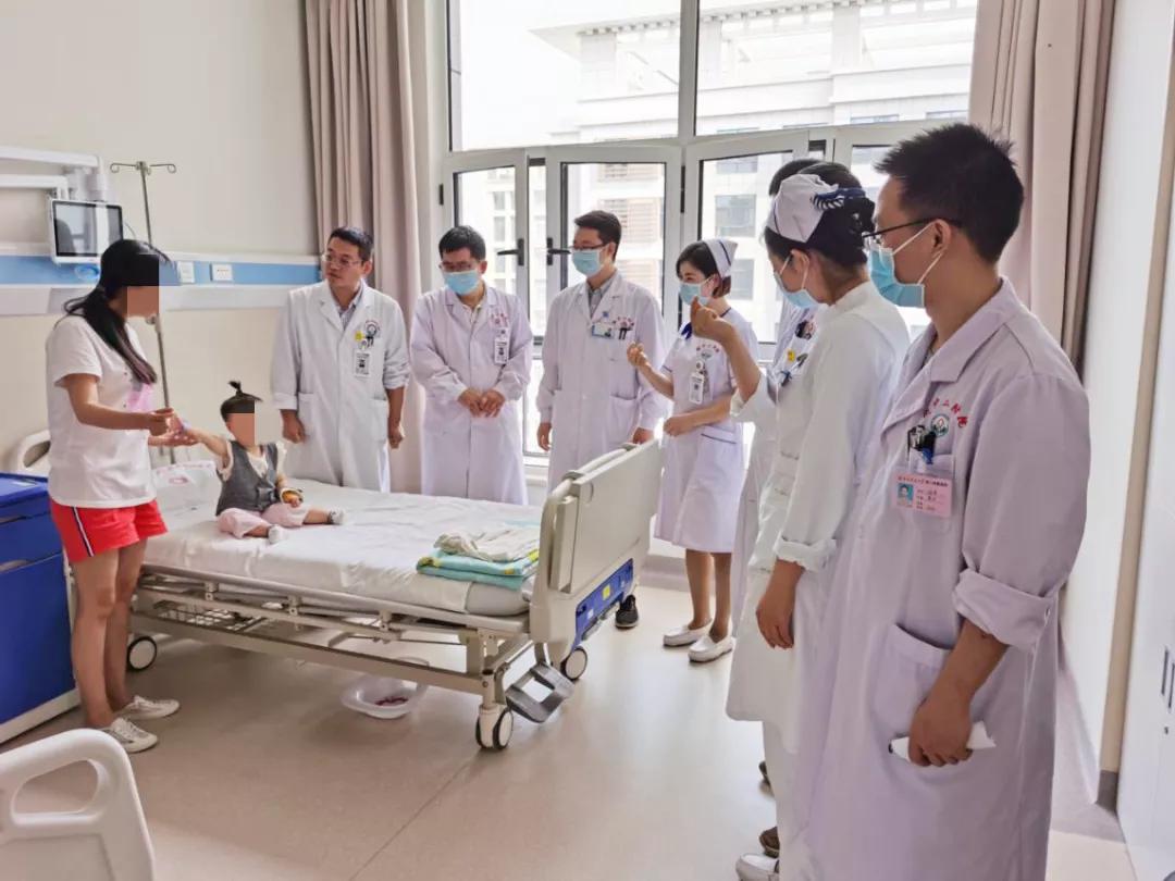 孩子哭闹是消化不良吗,孩子哭闹一定是不舒服吗