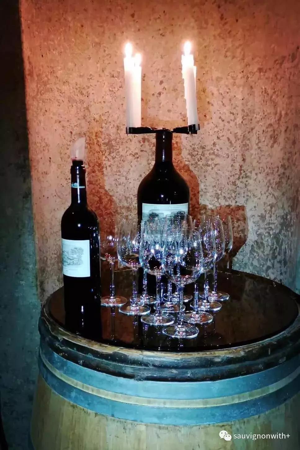 「酿酒师专栏」在拉菲点上蜡烛喝酒我内心是复杂的