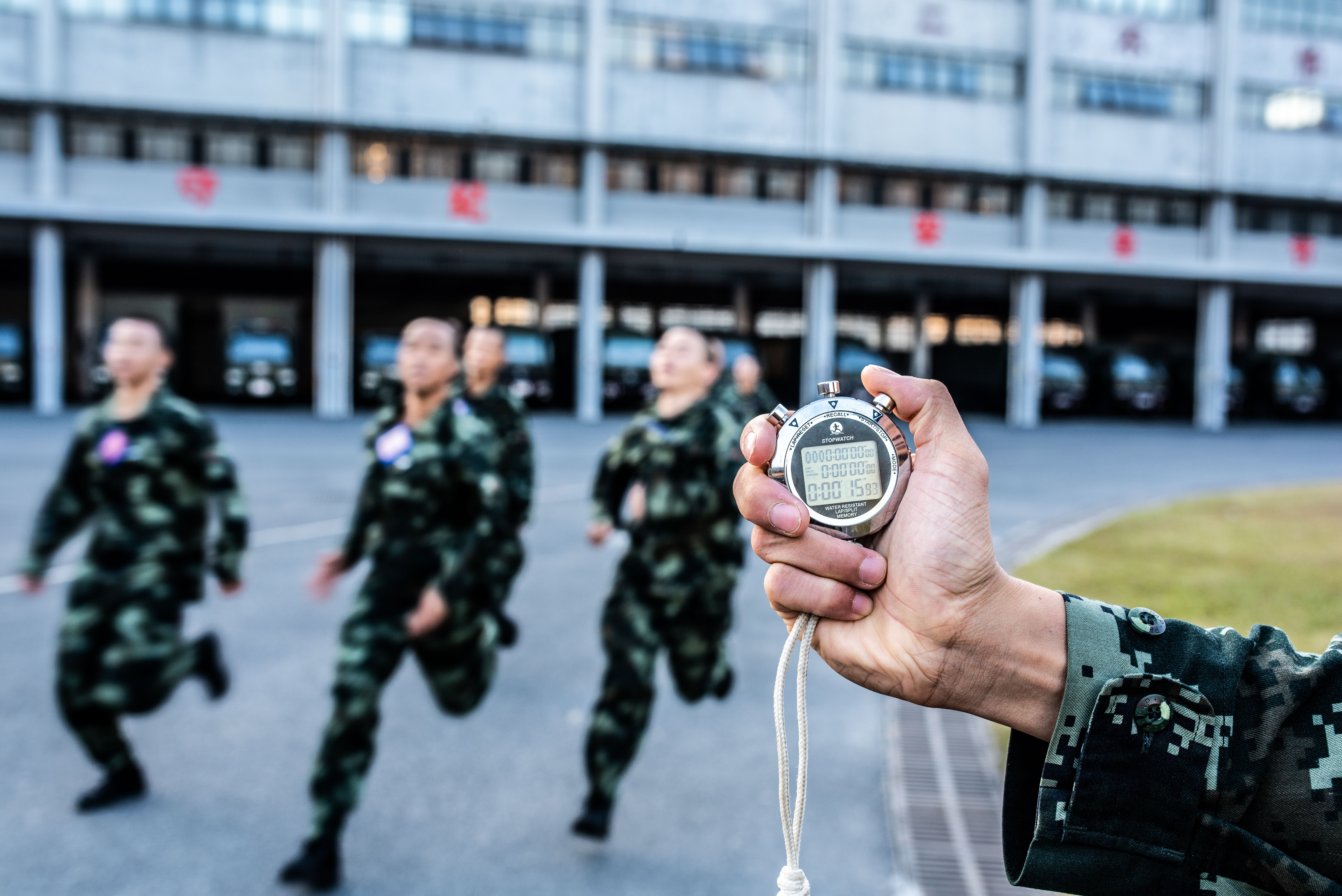 新兵营体能怎么训练,新兵体能是怎么训练的