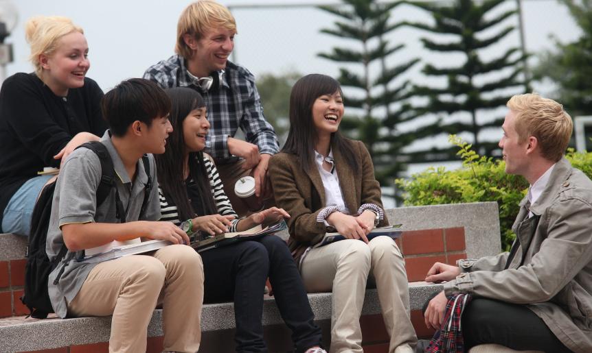 海归回国真的好就业吗,出国留学花了400多万回来打算啃老