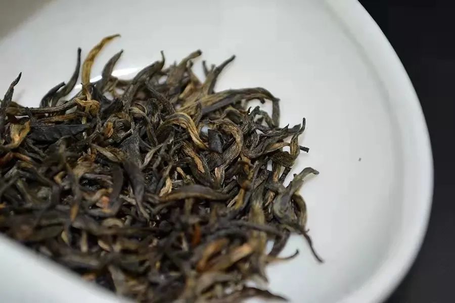 金骏眉深受大家喜爱的原因,真正的金骏眉是这样的