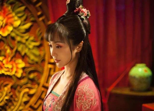 龙靓《送周韶》，文中运用三个典故，表达诗人对周韶的美好祝福