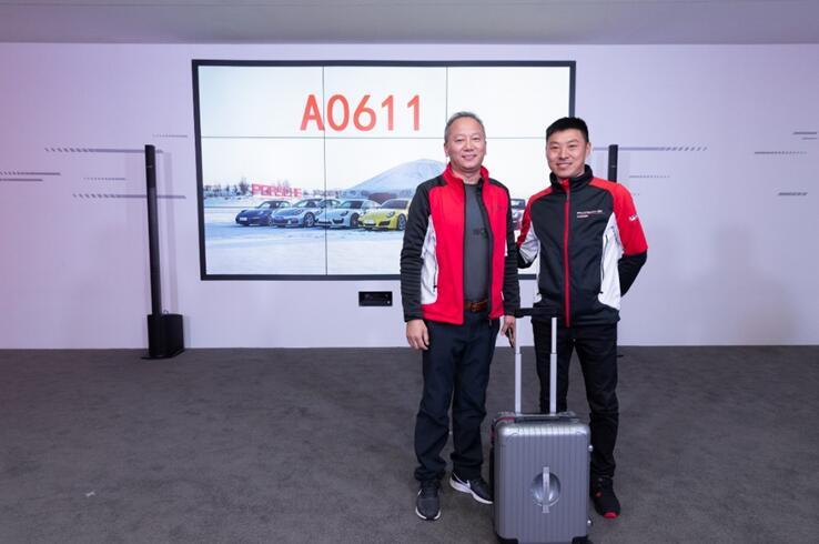 保时捷911turbos漂移,保时捷panamera雪地模式怎么开