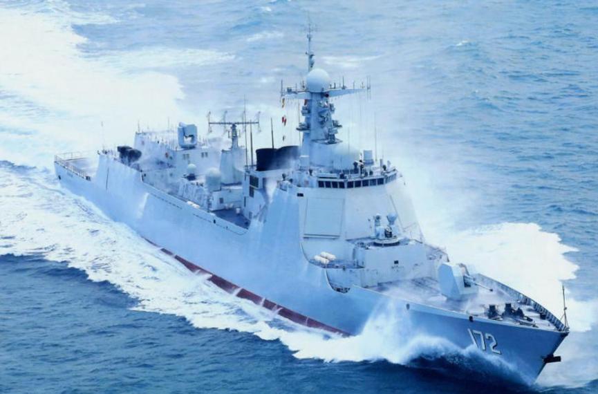 055驱逐舰对比阿利伯克级驱逐舰,055驱逐舰和阿利伯克级谁更强