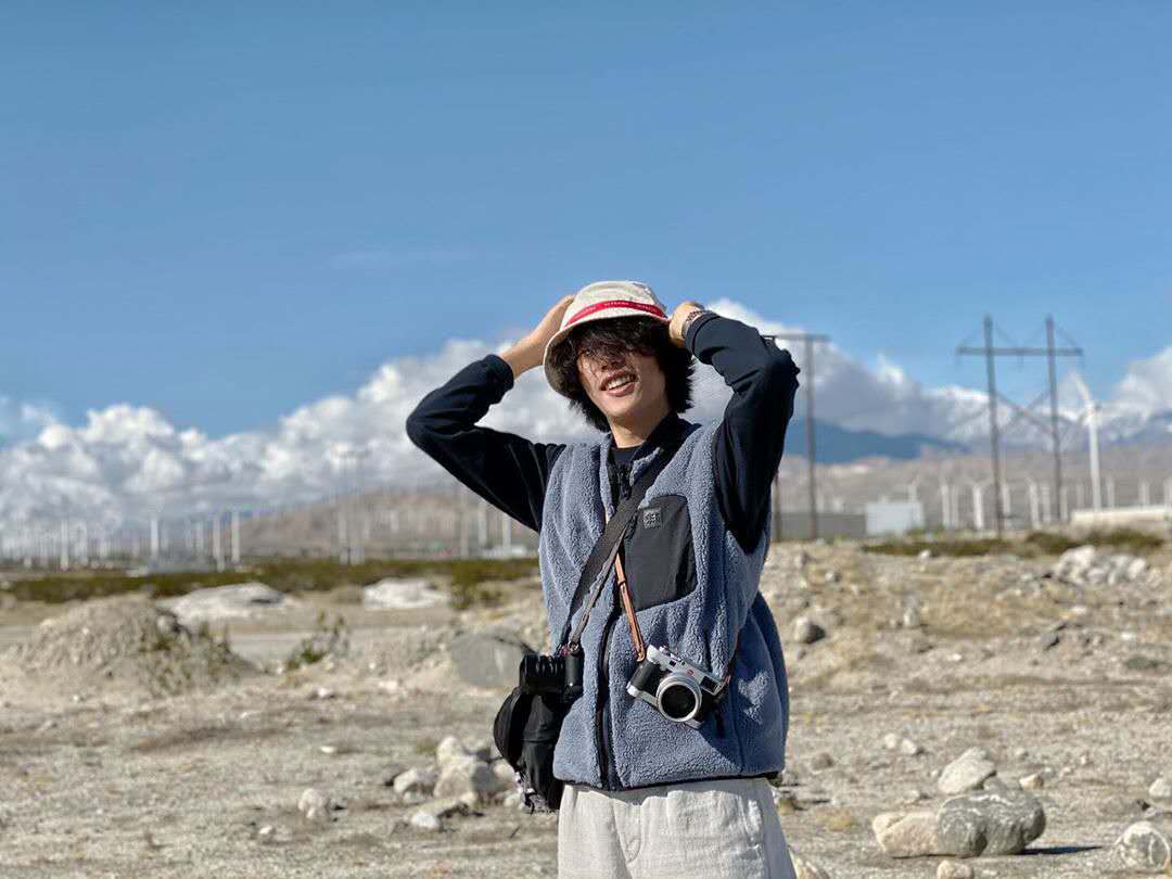 秋冬穿搭万花筒，王源的棒球衣，华晨宇正经穿衣服的样子见过没