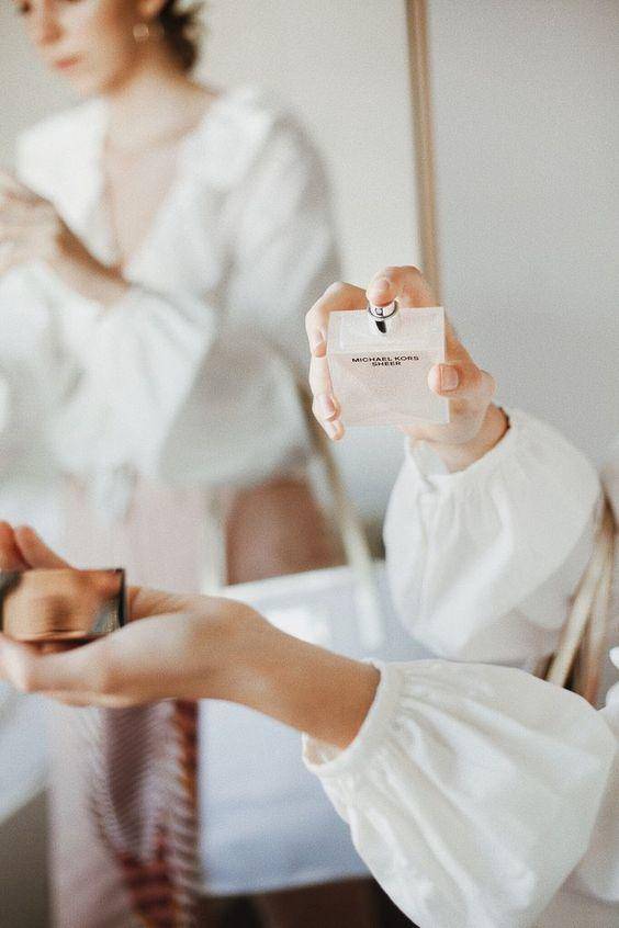 罗意威闻着像飘柔的香水,罗意威是沙龙香吗