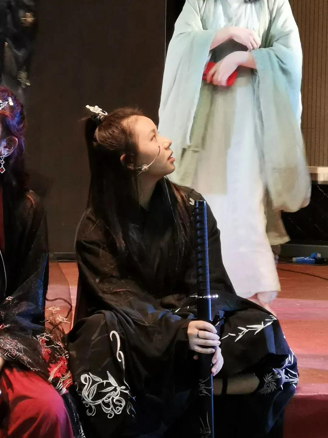 转新学校不适应,读了国际学校反而很迷茫