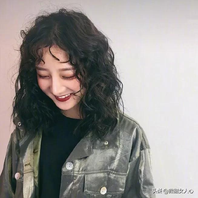 试试自己适合哪种卷发发型,打造出最适合自己的卷发造型