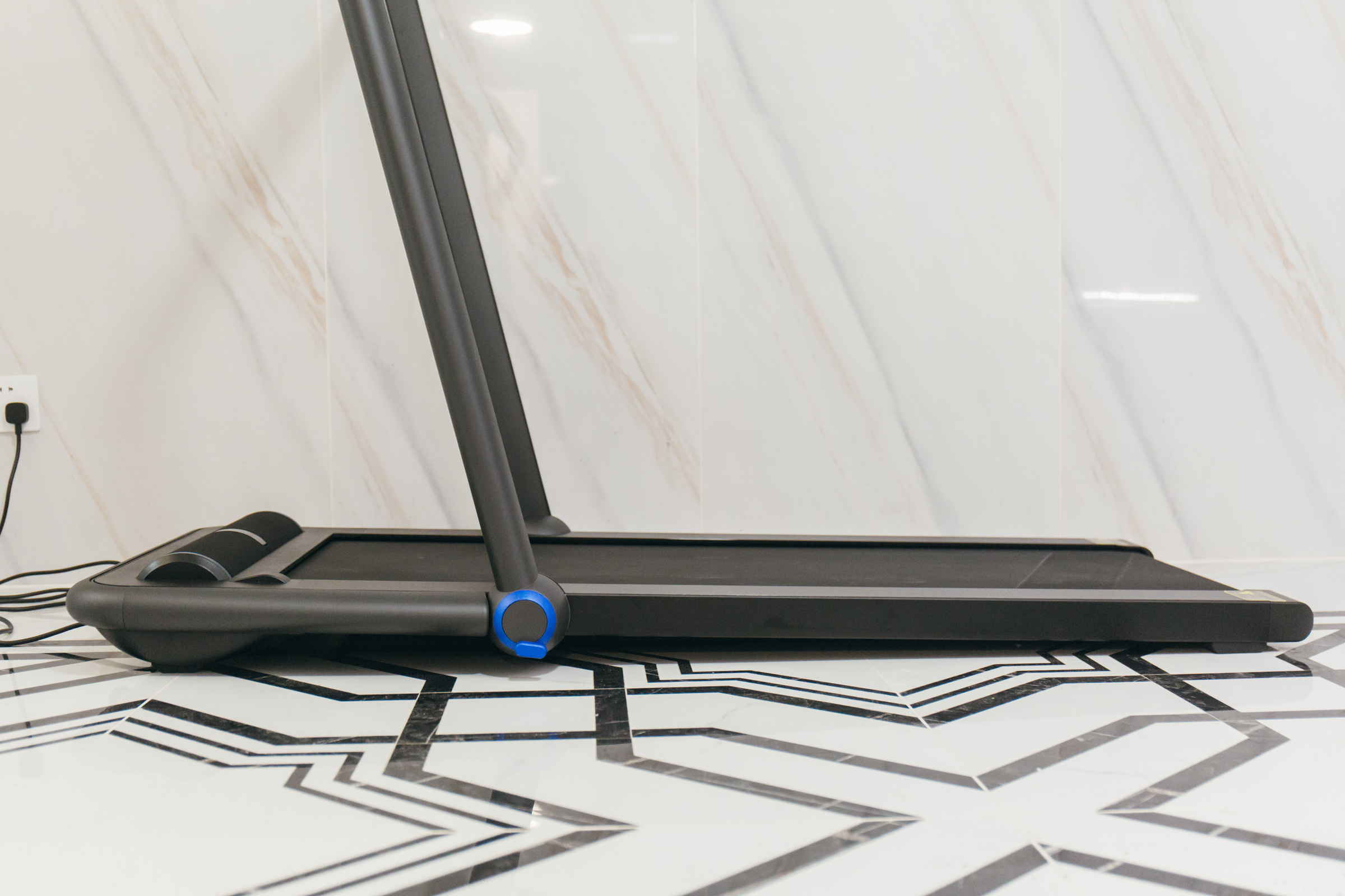 天猫精灵！小姐姐想跑步-小米有品小金K12语音跑步机体验