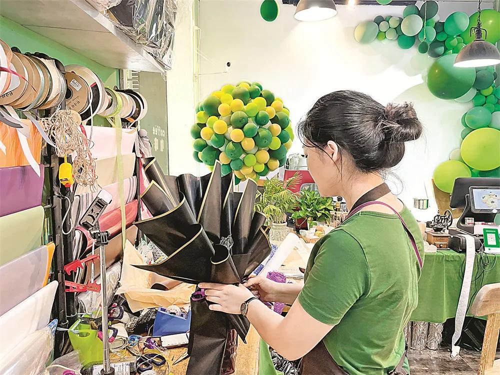 最美的“情花”送给最爱的你未来可“七”满心欢“夕”