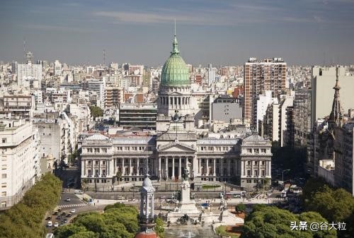 同属美洲大陆一个在南一个在北阿根廷凭啥敢和美国对着干？