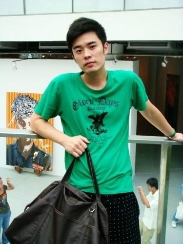 2014年，陈赫抛弃相爱14年的许婧移情张子萱，许婧现在如何了？