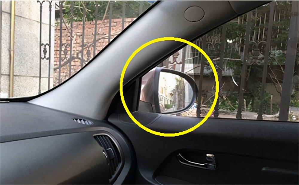 车窗透光率大于70%否则罚款扣分,车窗膜透光性差违法吗