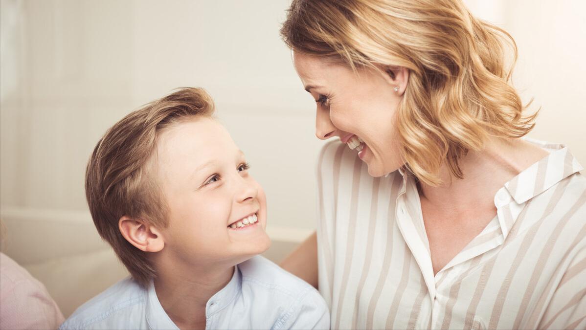 孩子和单亲妈妈吵架如何解决,当妈妈和孩子吵架了怎么办