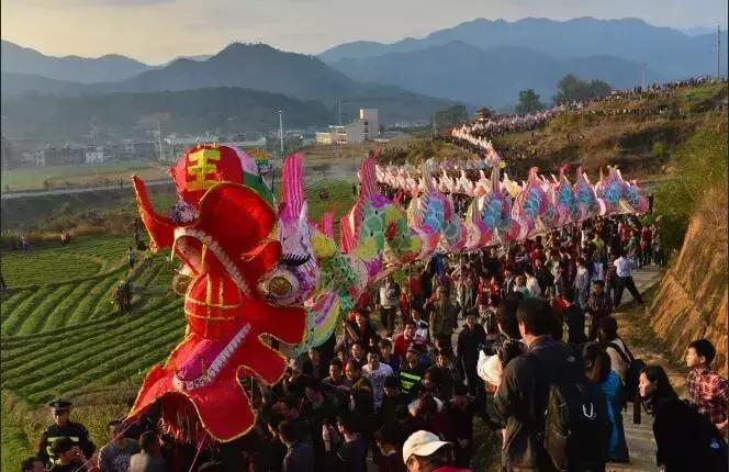 前年我有个朋友说去连城过年,到现在还没有回来