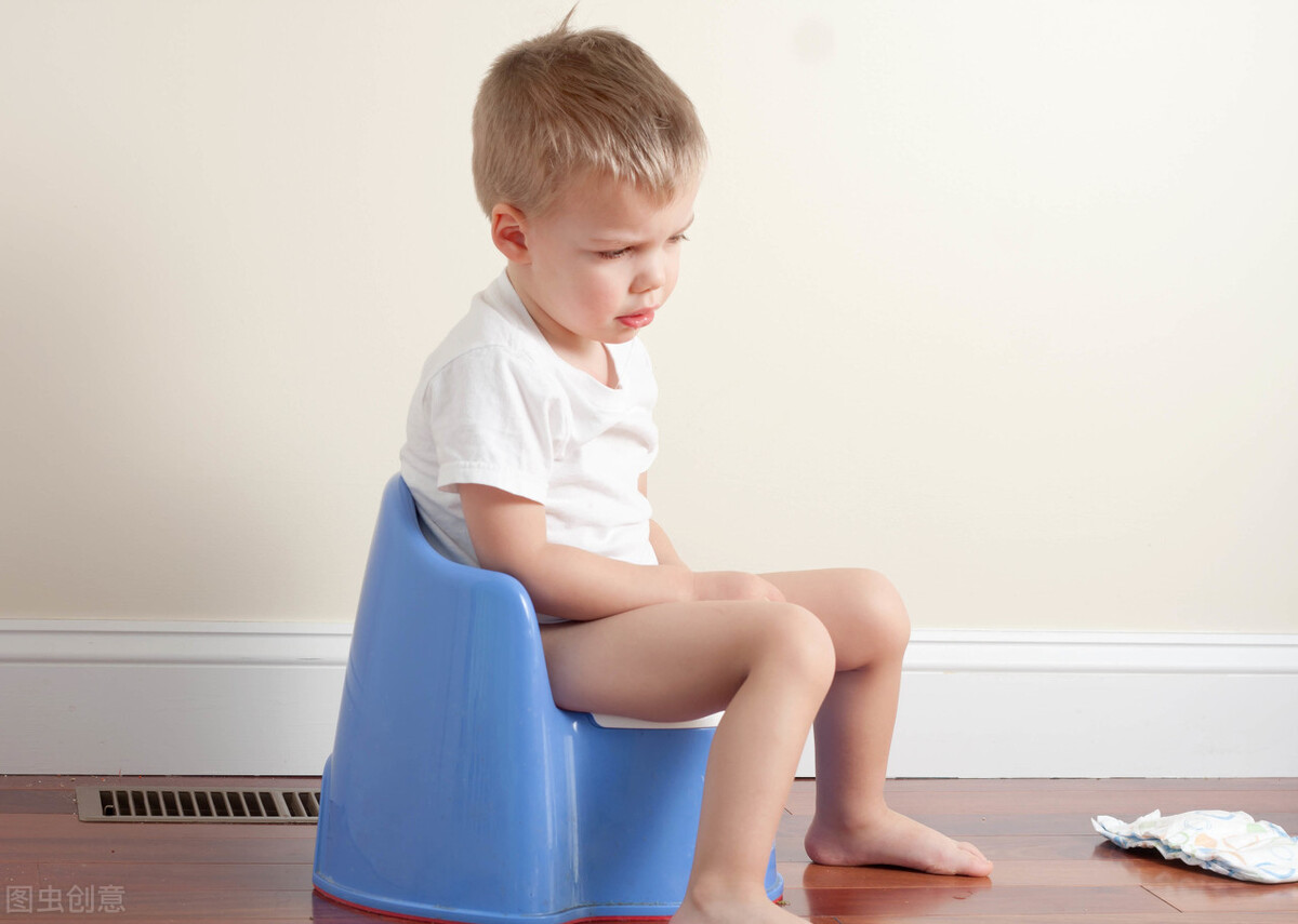 4个月宝宝1周没大便怎么回事,2周婴儿大便几次正常