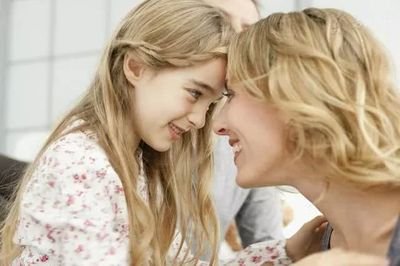 孩子胆小怕黑金句,小孩怕黑胆小父母怎么说