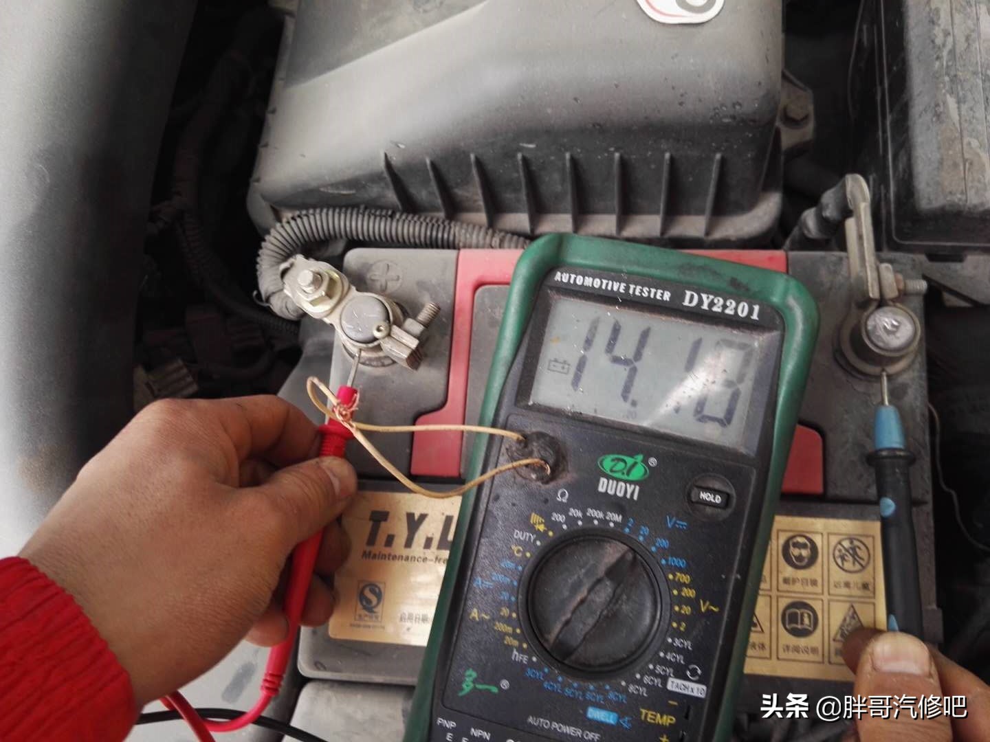 汽车玻璃升降器电机更换视频教程,汽车玻璃升降器上升时停顿