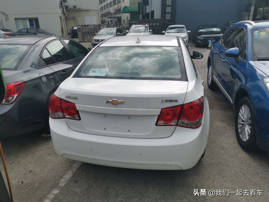 南京09年二手雪佛兰科鲁兹,小伙花28万买二手车