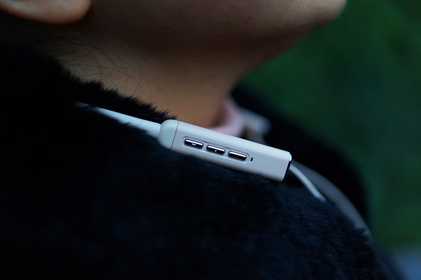 无痛感佩戴蓝牙耳机,无杂音佩戴舒服的蓝牙耳机