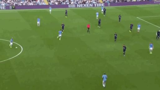 曼城领航者德布劳内,德布劳内是曼城最重要的中场