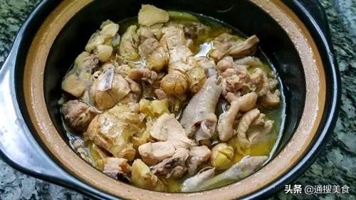 广西酒席整只炖鸡做法,白酒炖鸡的做法的视频