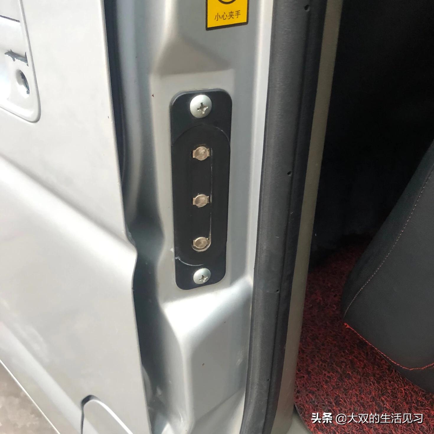 浪迪铃木面包车价格,铃木浪迪面包车车身一边高一边低