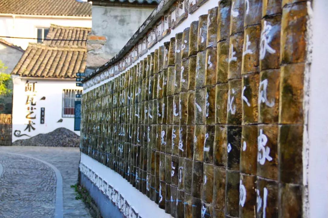 婺源油菜花田风景,藏于江西婺源深山中小村子