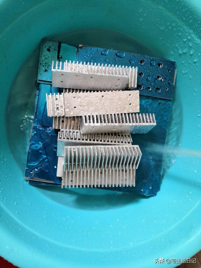 大功率功放机箱自制,功放外壳改电脑机箱