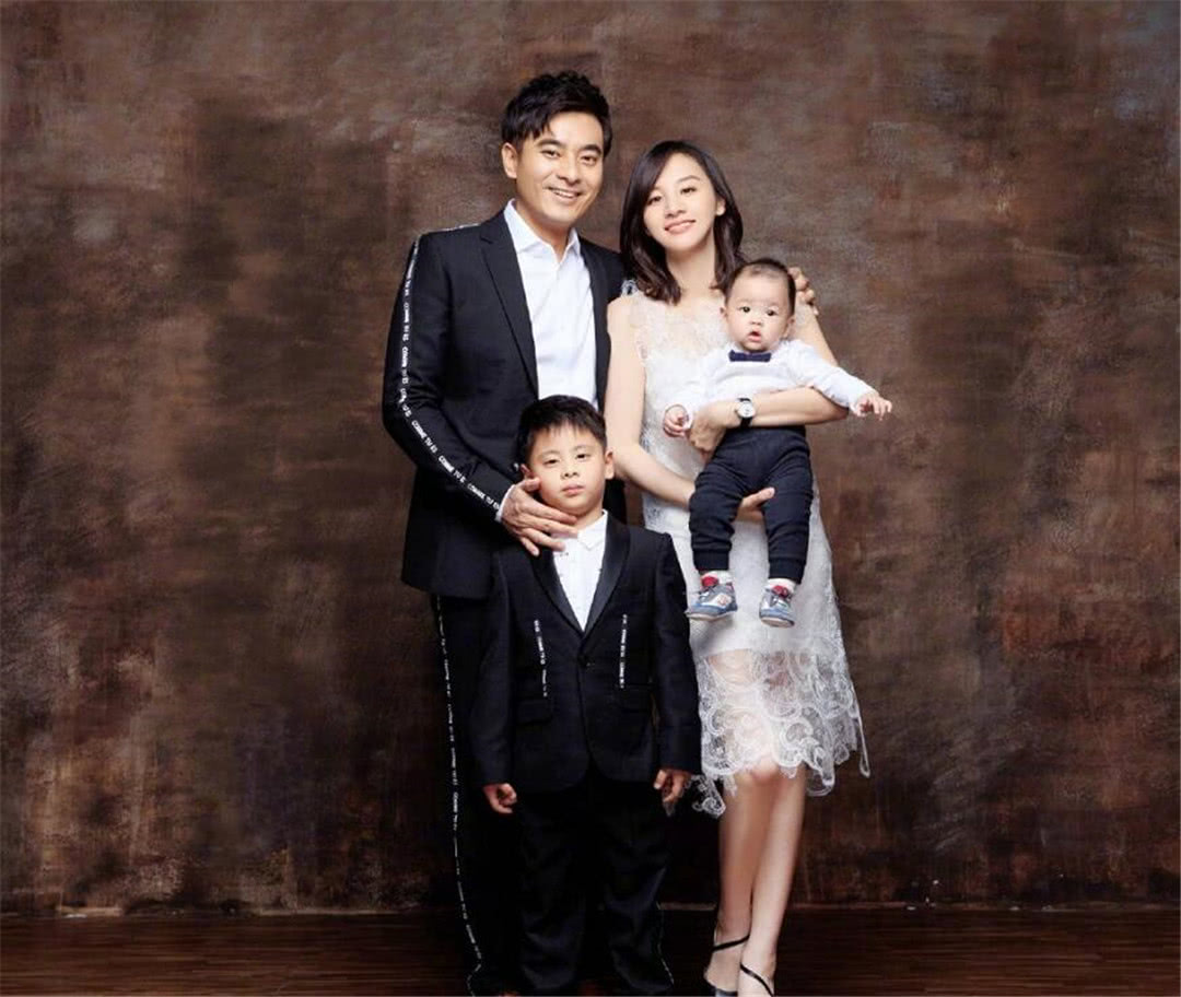 钱枫绯闻女星,钱枫和两个美女相亲