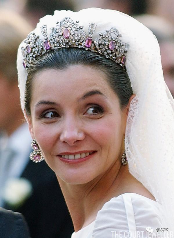 伊斯兰皇室贵族都喜爱碧玺吗,碧玺是五大宝石之一吗