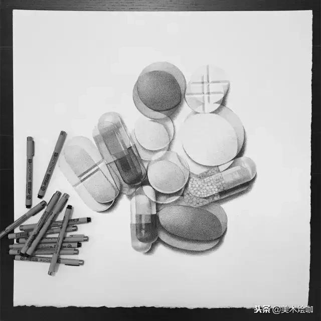 用1支针管笔点画了200小时，结果很惊人