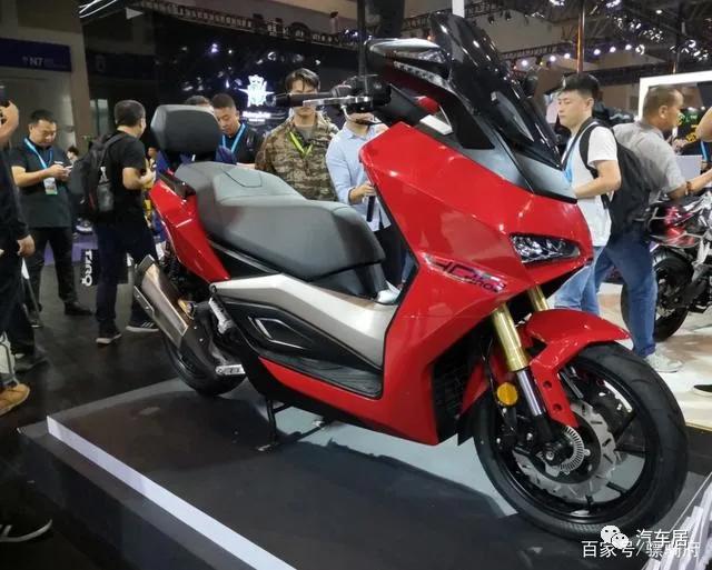 台荣300探路者和光阳赛艇250,台荣探路者300踏板摩托车配置