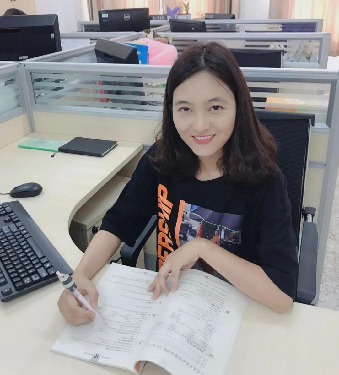 金陵小学和南师附小哪个好一些,金陵小学仙林湖校区一学期学费