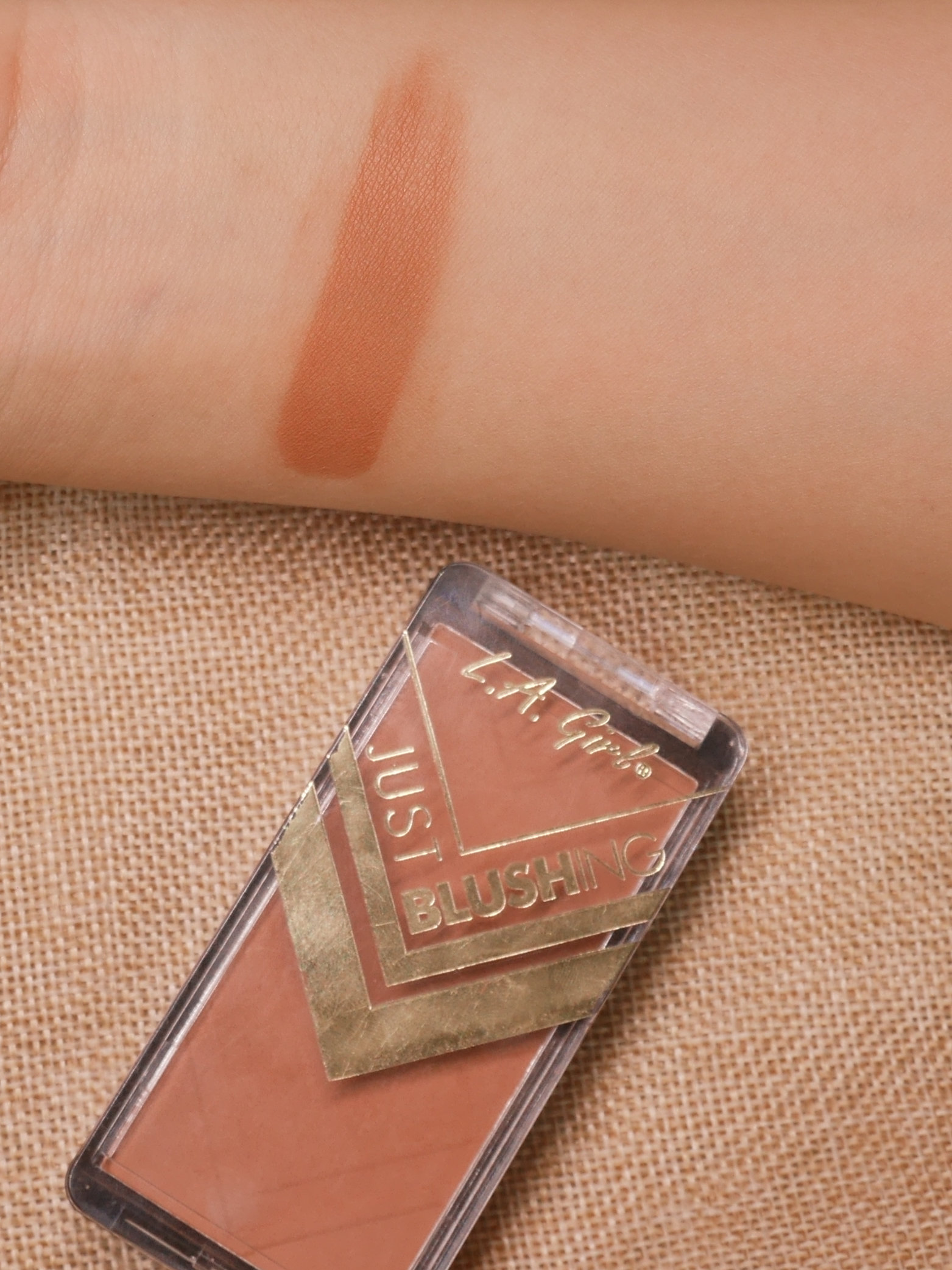 学校适合的底妆平价,开学五分钟搞定的妆