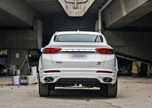 一名资深的轿跑车，238马力+爱信8AT，销量却如此不堪