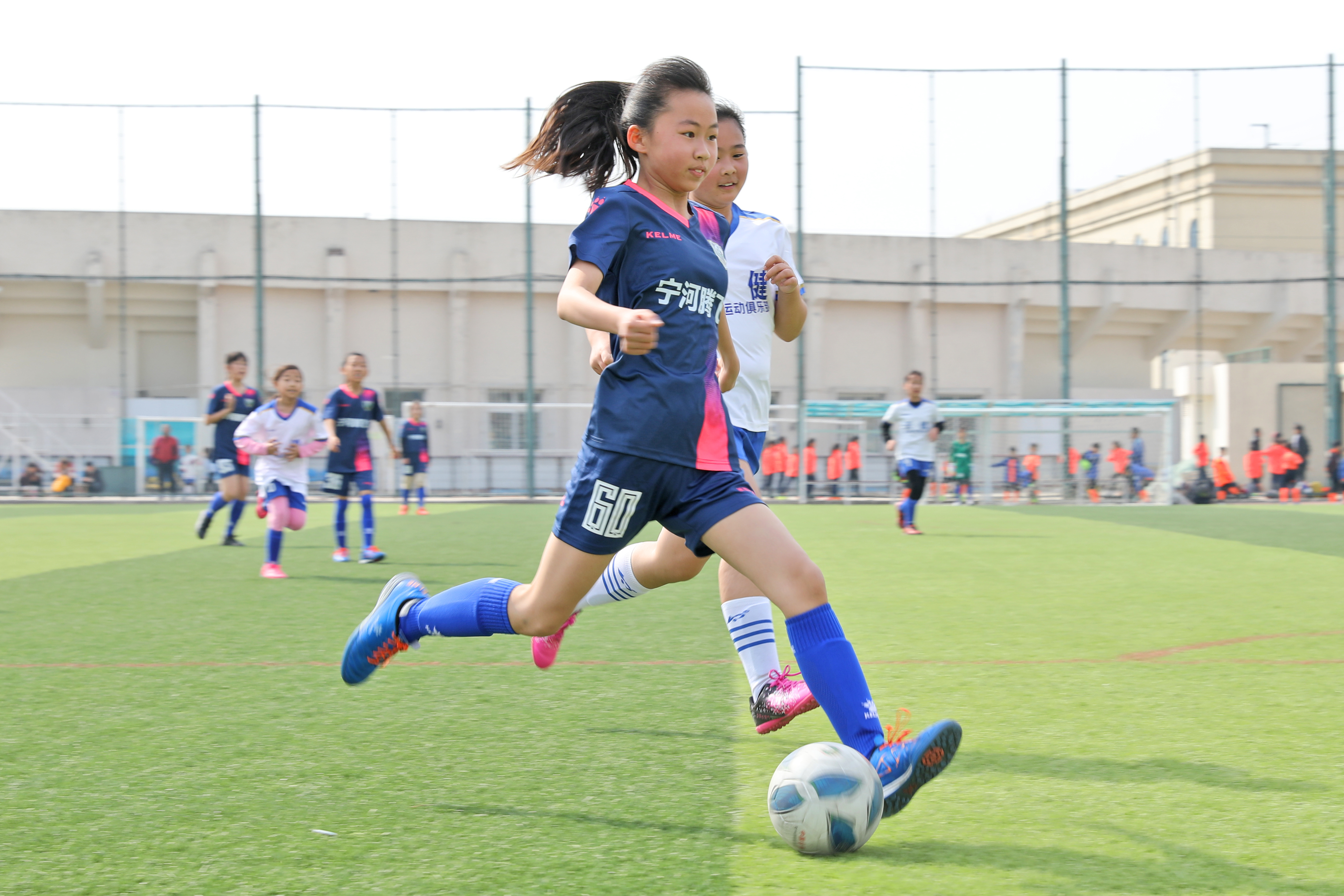 以赛育人见证成长,以赛代练中国帆板队冲刺东京奥运